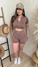 Load image into Gallery viewer, Zip Scrunch Set
